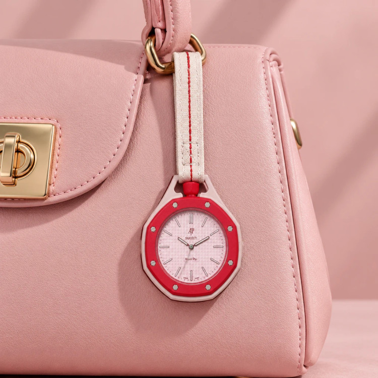 ساعت آویز Audemars Piguet × Swatch کالکشن Royal Pop